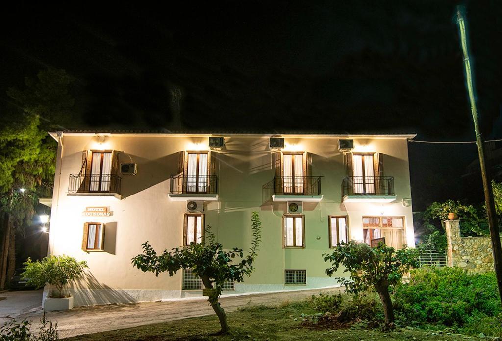 Koukonas Hotel Galaxídhion Exterior foto