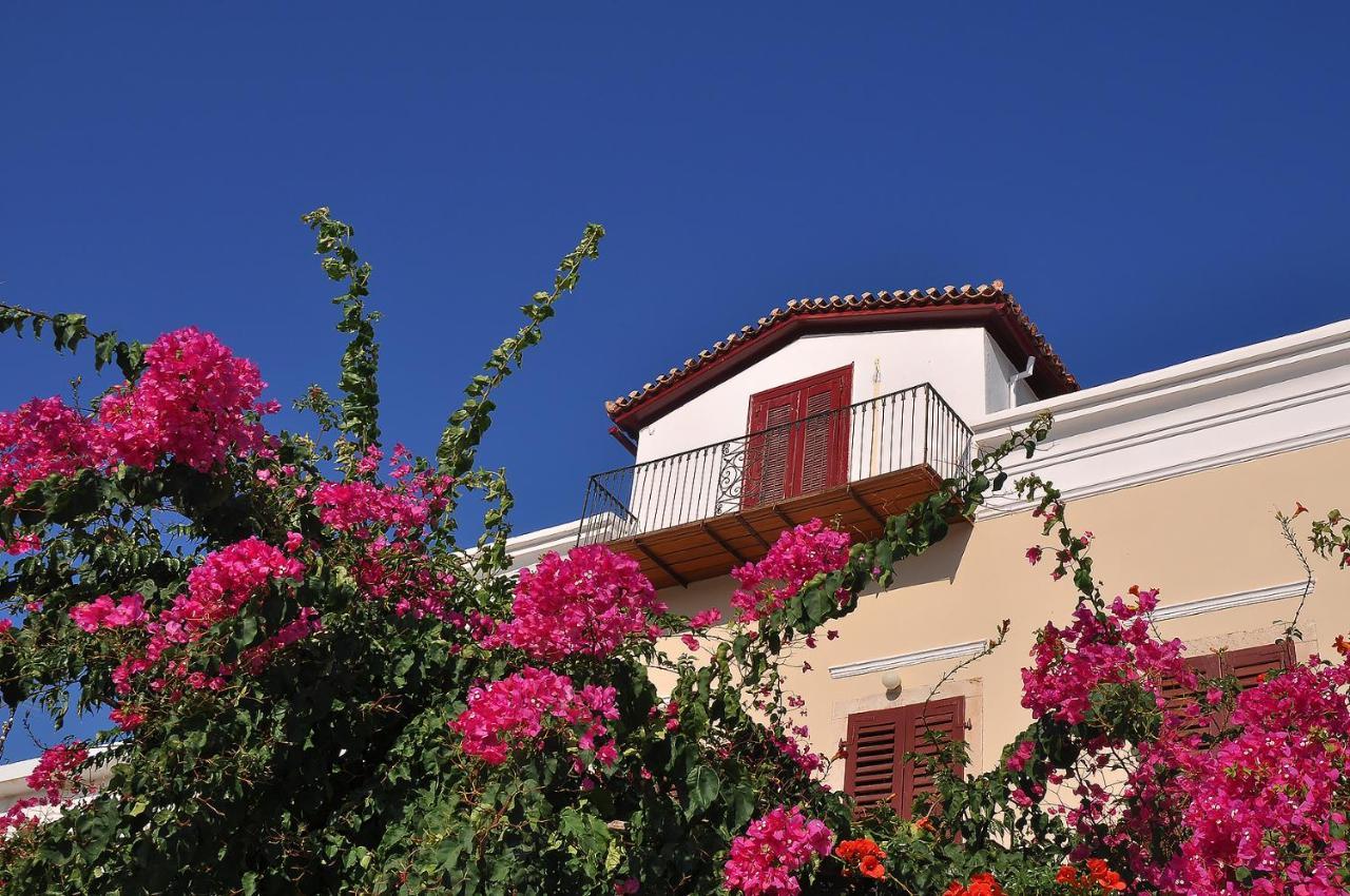 Koukonas Hotel Galaxídhion Exterior foto